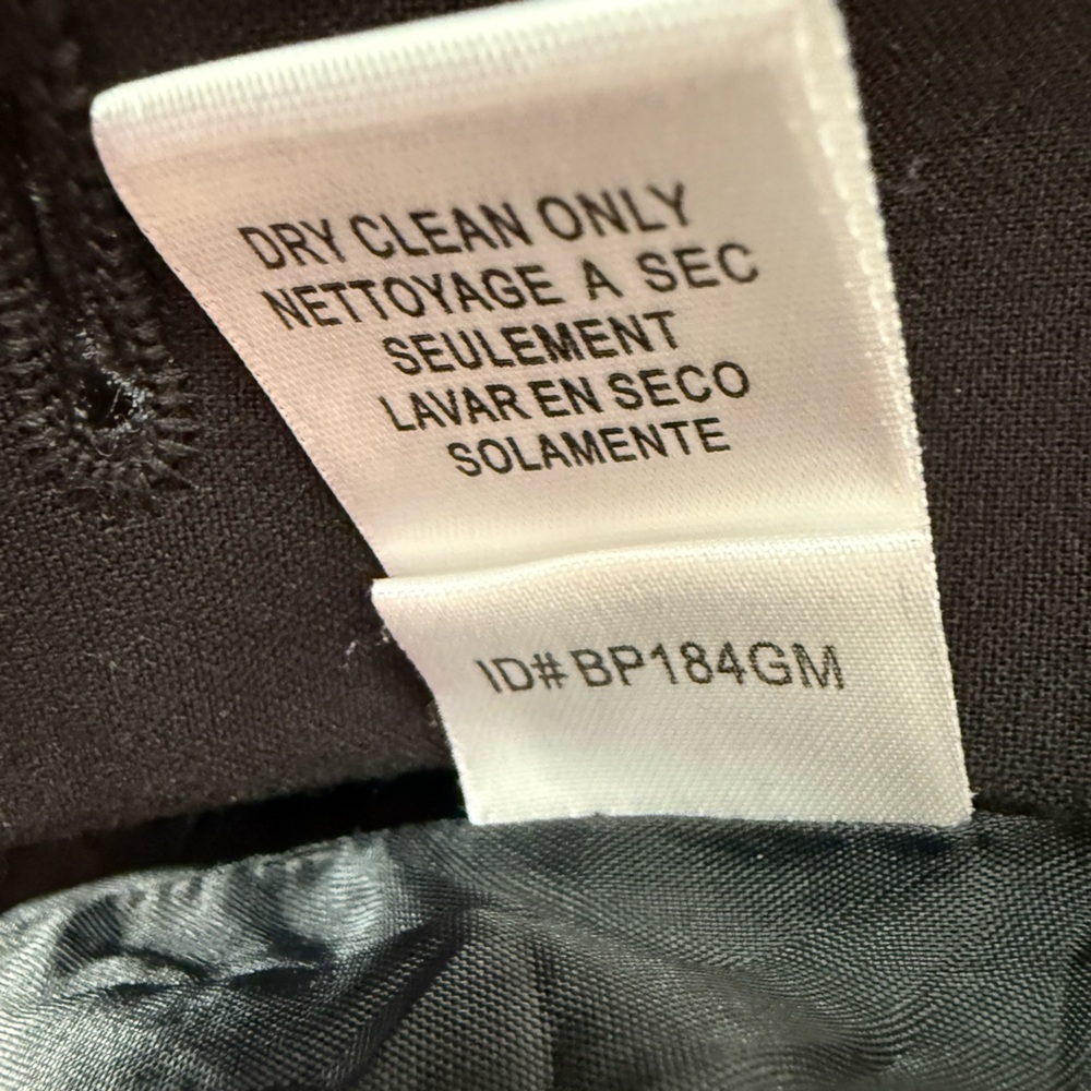 BCBGMaxAzria Black Two-Button Tailored Cropped Bl… - image 6